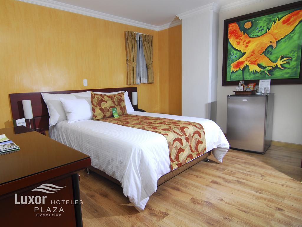 Luxor Plaza Hotel Pereira Kültér fotó