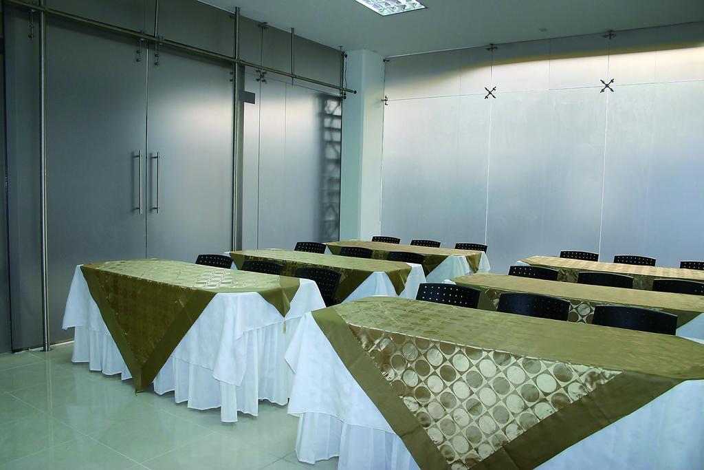 Luxor Plaza Hotel Pereira Kültér fotó