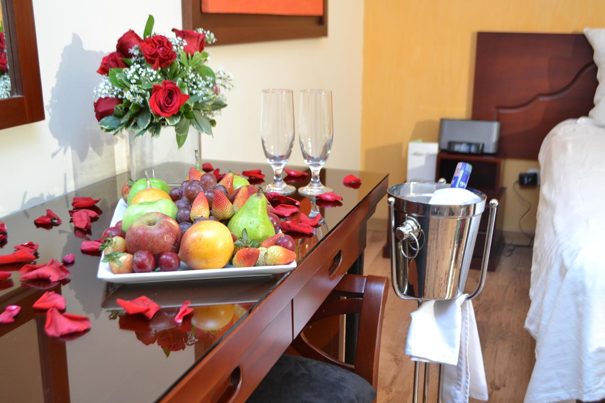 Luxor Plaza Hotel Pereira Kültér fotó