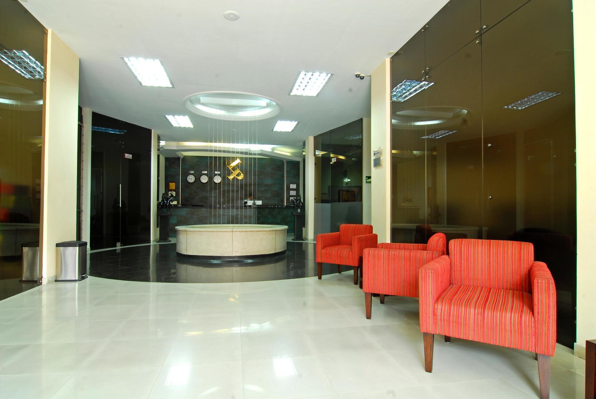 Luxor Plaza Hotel Pereira Kültér fotó