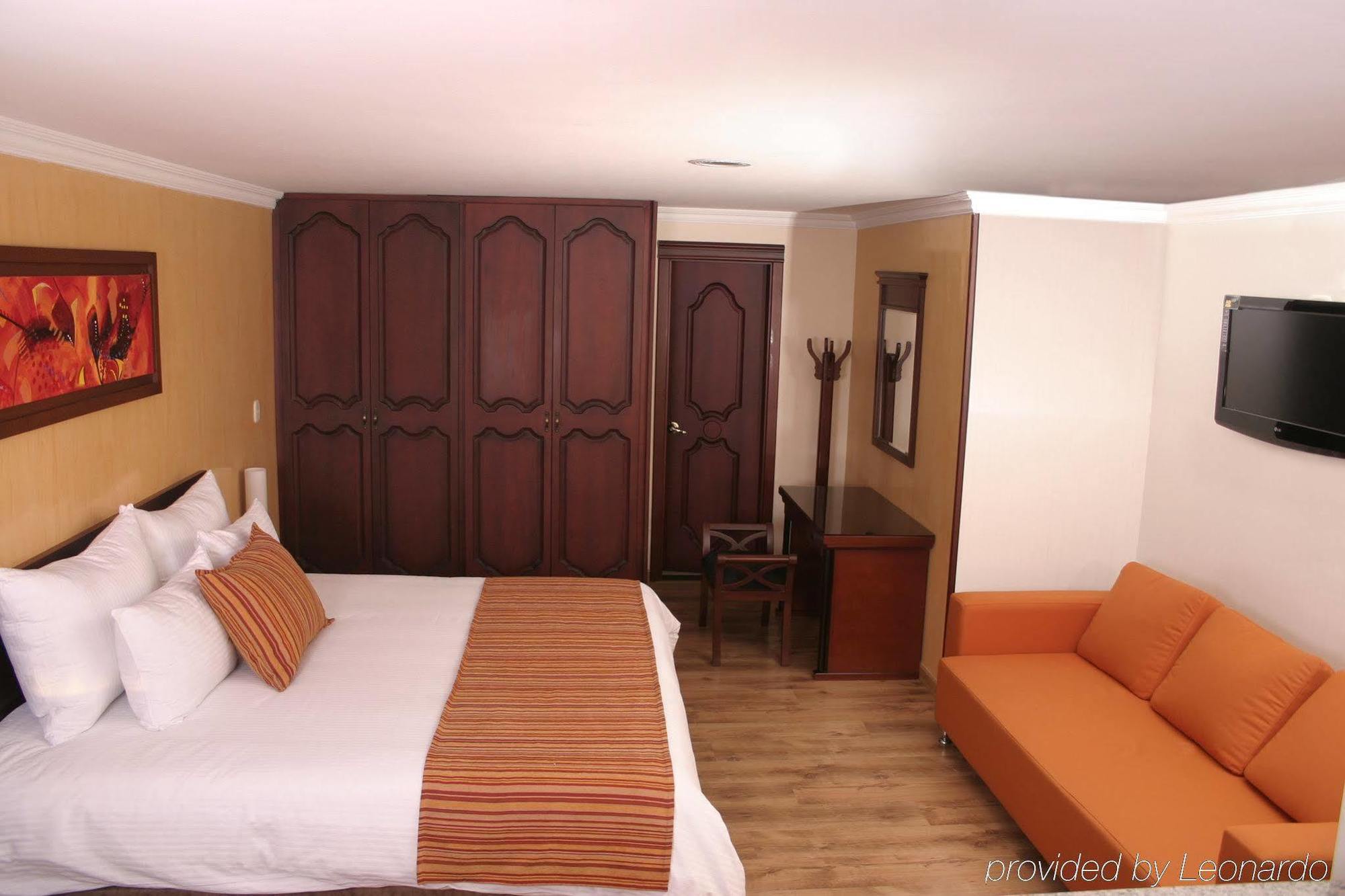 Luxor Plaza Hotel Pereira Kültér fotó