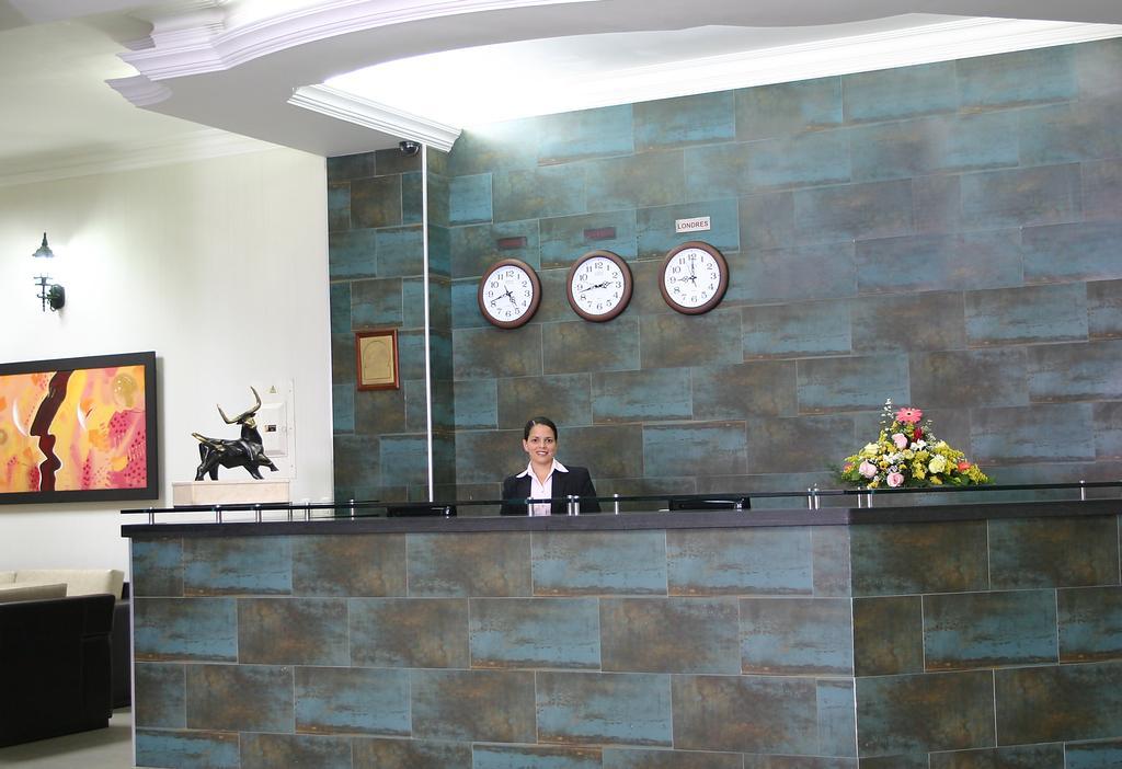 Luxor Plaza Hotel Pereira Kültér fotó