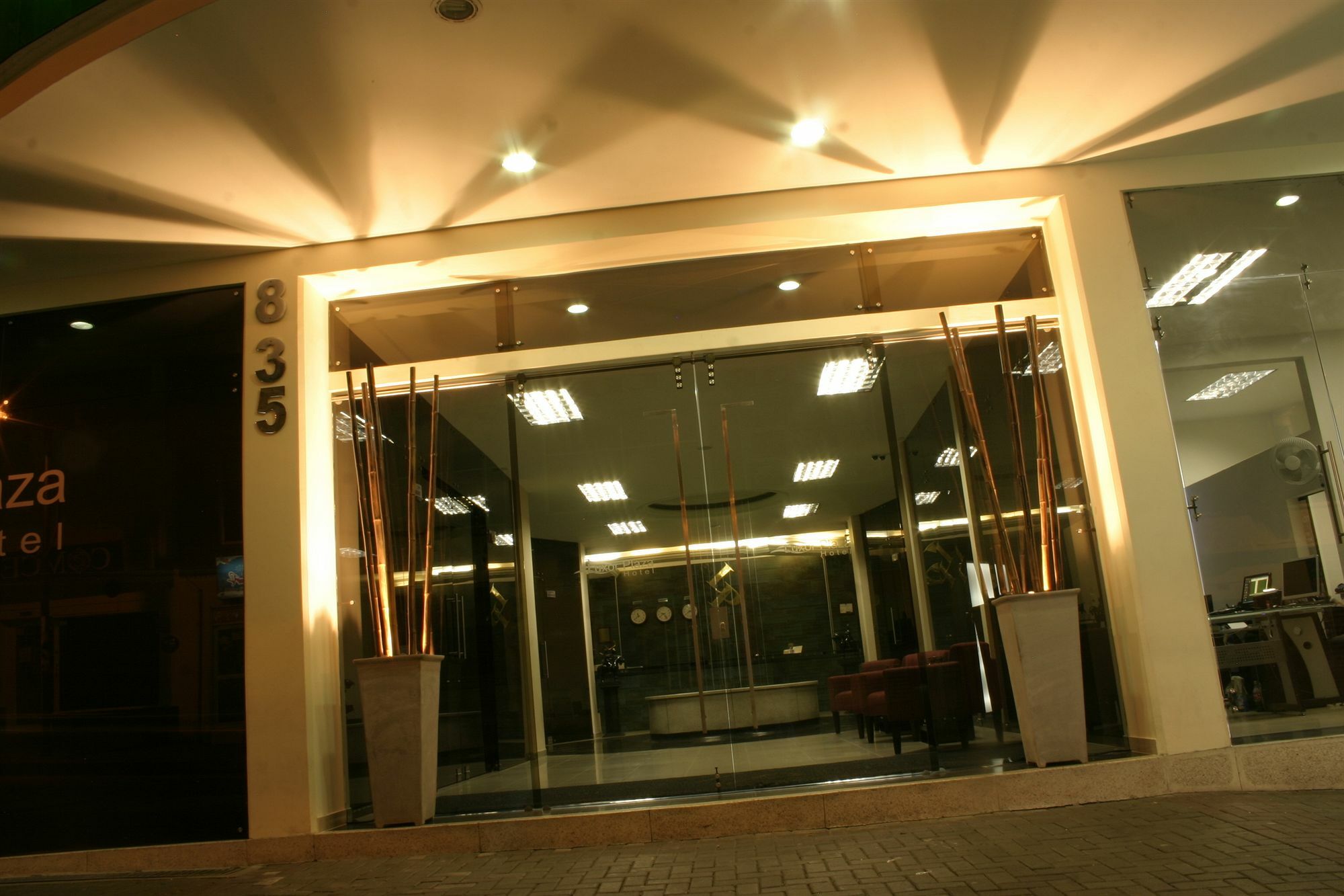 Luxor Plaza Hotel Pereira Kültér fotó